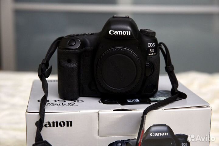 Зеркальный фотоаппарат canon 5D mark iv