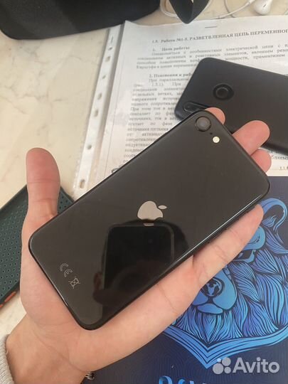 iPhone SE, 128 ГБ