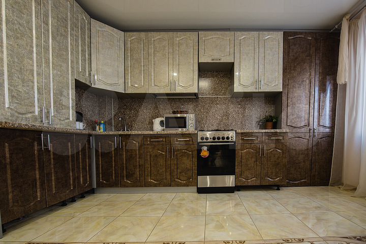 2-к. квартира, 99,8 м², 1/10 эт.