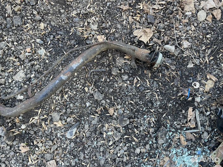 Заливная горловина топливного бака Mazda Mpv LW5W