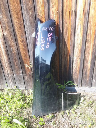 Крыло переднее правое toyota crown gs 151