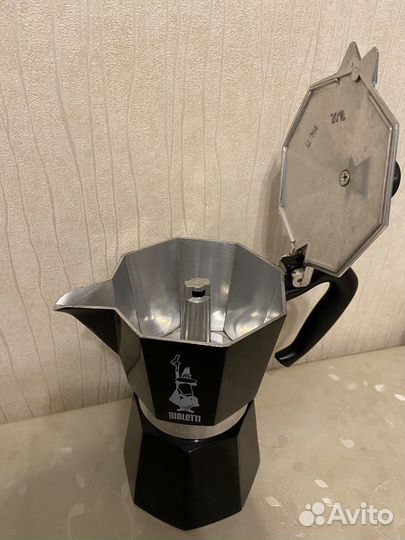 Гейзерная кофеварка bialetti moka express