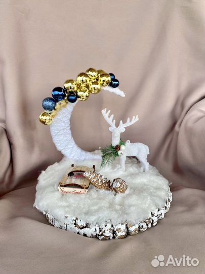 Новогодяя игрушка. Новогодняя композиция