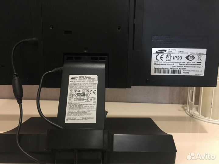 Монитор samsung LS19A200