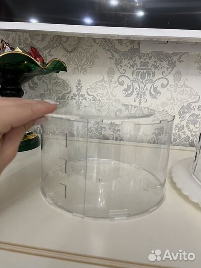 Межярус для торта с гирляндами и цветами