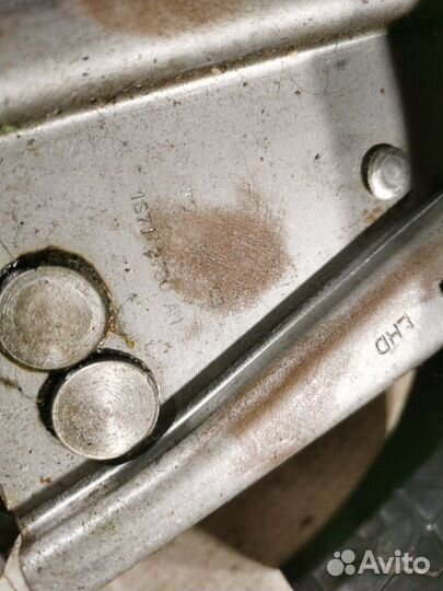 Рычаг стояночного тормоза Ford Mondeo седан 1.8L