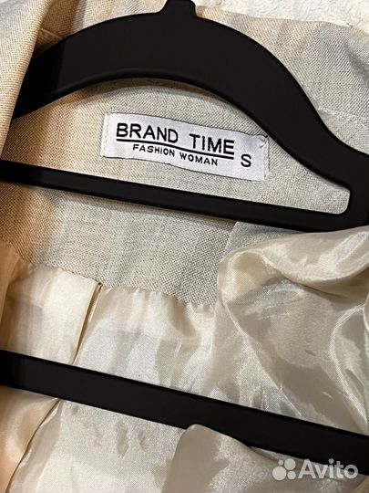 Пиджаки и жакеты женские 44 бежевый светлый