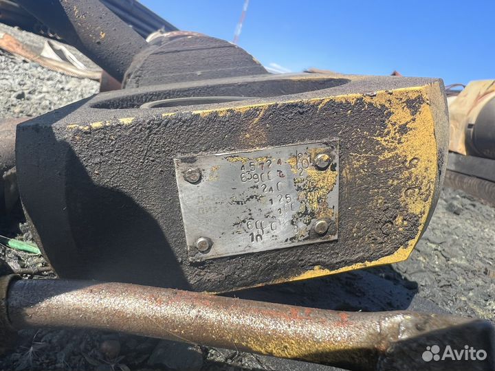 Гидроцилиндр кс-45724-8.63.900-2К выдвижения стрел