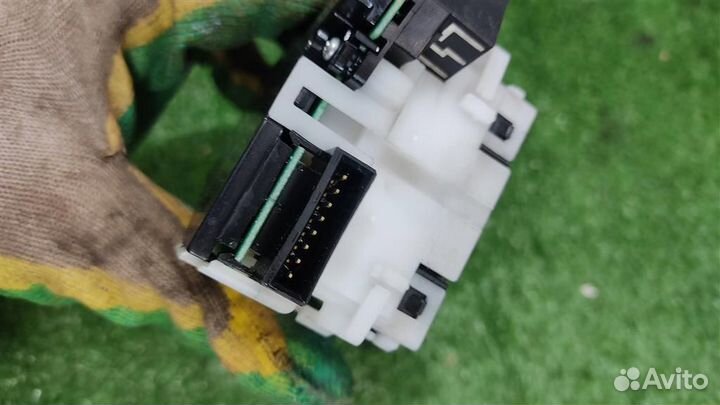 Подрулевой переключатель стеклоочистителя Nissan