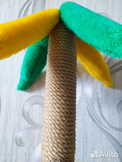 Когтеточка 55см.высота. новая