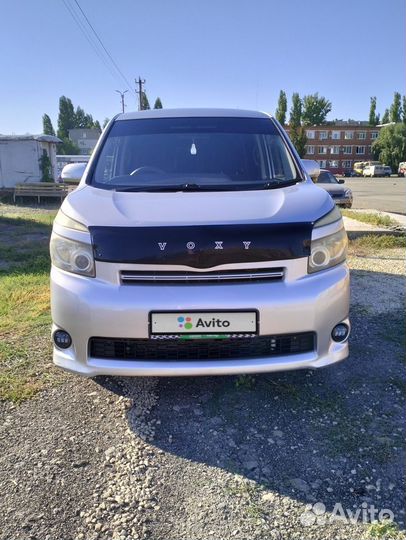Toyota Voxy 2.0 CVT, 2008, 313 000 км