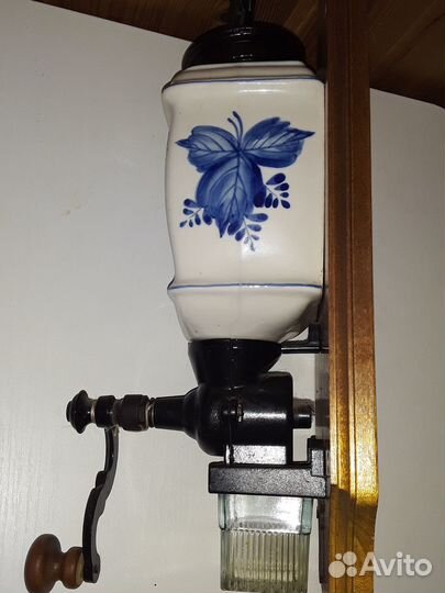 Кофемолка ручная настенная Гжель
