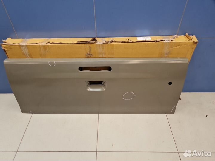 Дверь багажника нижняя Toyota Hilux 2005-2015