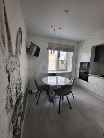 2-к. квартира, 53 м², 8/9 эт.