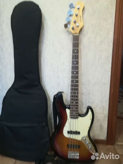Электро гитара бас4 струны