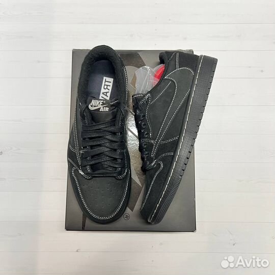 Travis Scott x Air Jordan 1 Low Phantom (10.5us)