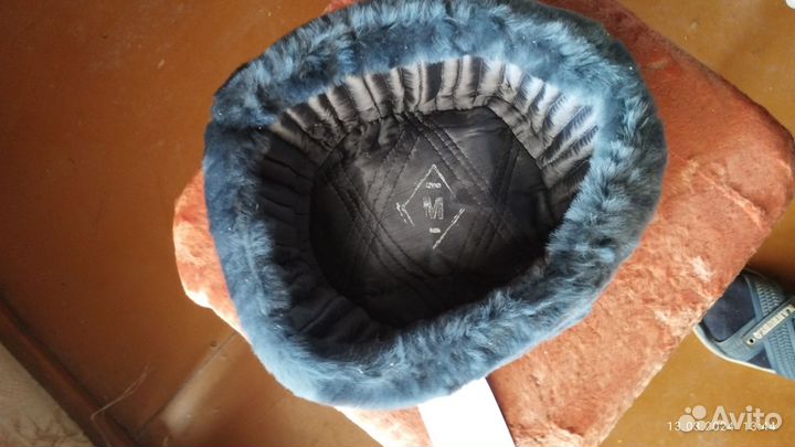 Зимняя полицейская шапка