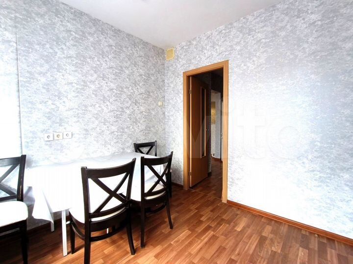 2-к. квартира, 62 м², 3/10 эт.