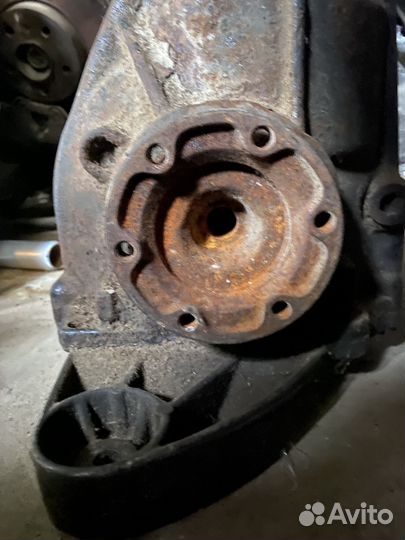 Задний редуктор Е39