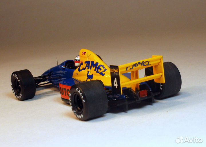 Tyrrell 018 - Jean Alesi (1989) 1/43 Spark