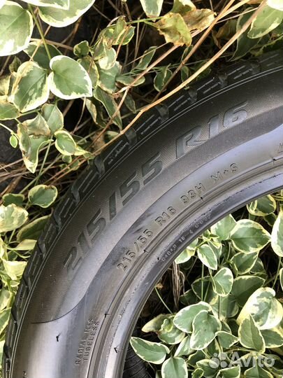 Pirelli Winter Sottozero 3 215/55 R16