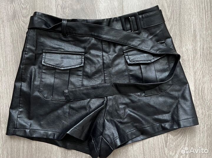 Кожаные шорты