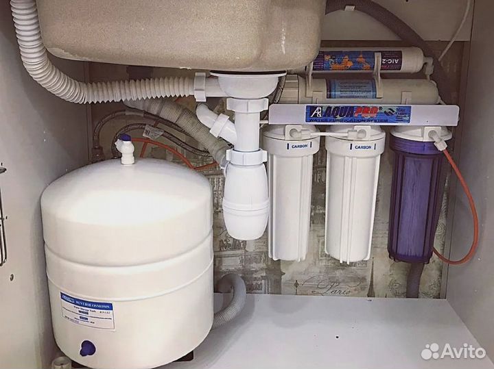 Сантехник. Услуги сантехника. Слесарь сантехник