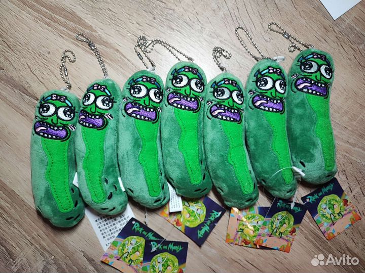 Мягкая игрушка брелок Огурчик Рик