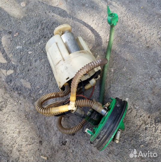 Топливный насос Audi A4 (B5) /Volkswagen Passat B5