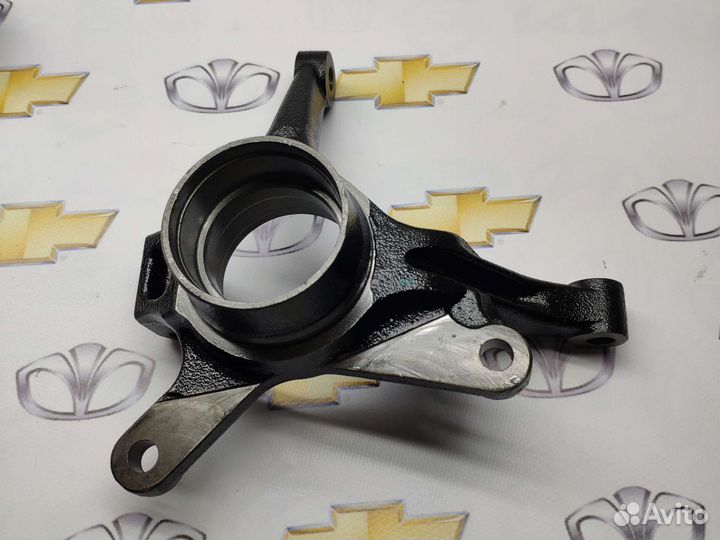 Кулак поворотный правый на Дэу Матиз