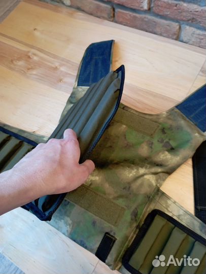 Бронежилет с бронепластинами Мох