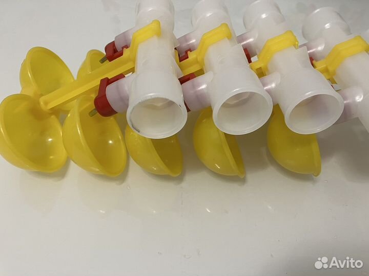 Нипельные поилки для птиц