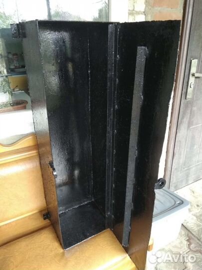 Сейф металлический