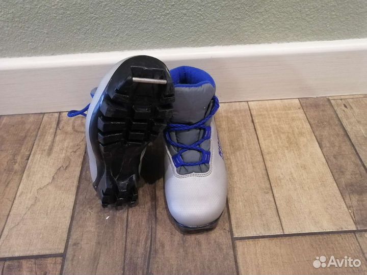 Лыжные ботинки детские 30 размер