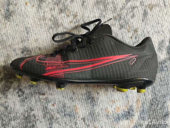 Футбольные бутсы Nike mercurial