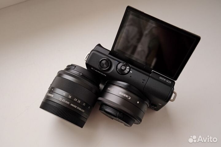 Canon EOS M200 Kit + EF-M 22mm F/2.0 IS STM
