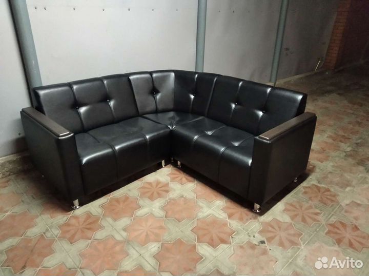 Диван угловой