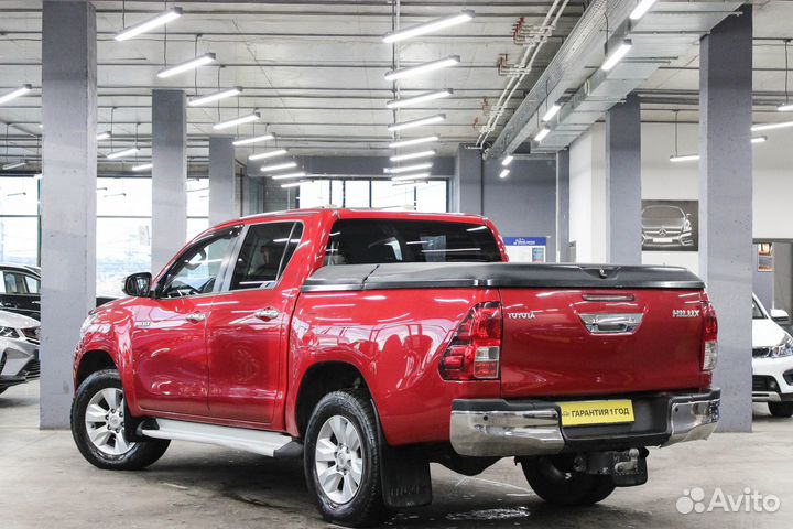 Toyota Hilux 2.8 AT, 2015, 139 000 км