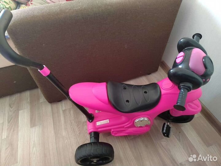 Детский трехколесный велосипед