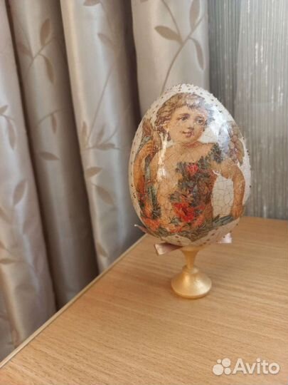 Яйцо пасхальное ручная работа на подставке