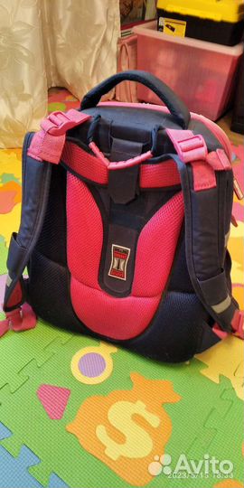 Школьный рюкзак