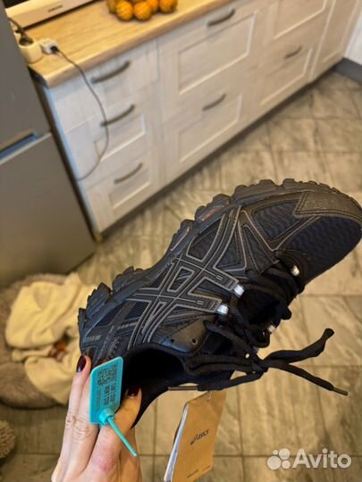 Кроссовки женские asics 38.5 39