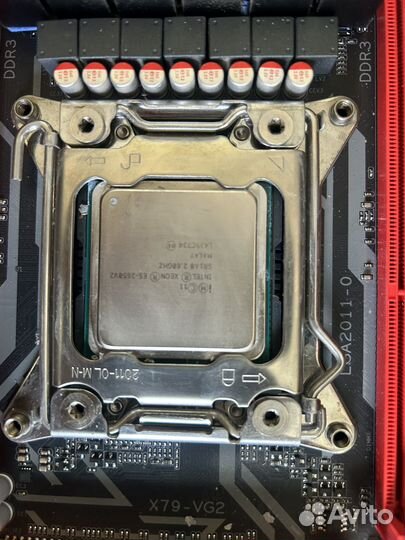 Материнская плата 2011