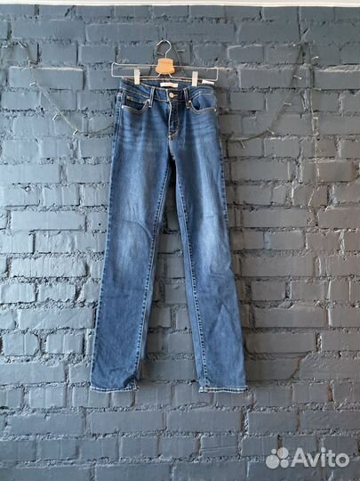 Джинсы levis новые, модель 714