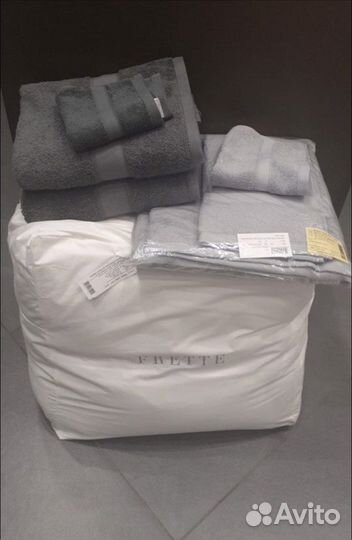 В наличии. Одеяло Frette пух 200х200 и 260х240