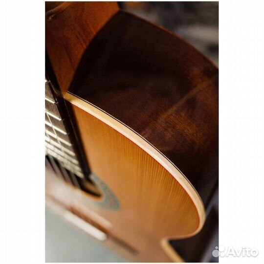 Классическая гитара Perez 610 Cedar