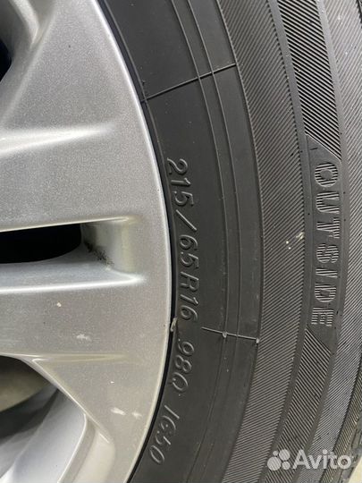 Yokohama Ice Guard 215/65R16 5x114.3 D67.1 ET42.5