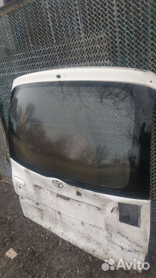 Стекло пятой двери Тойота Функарго