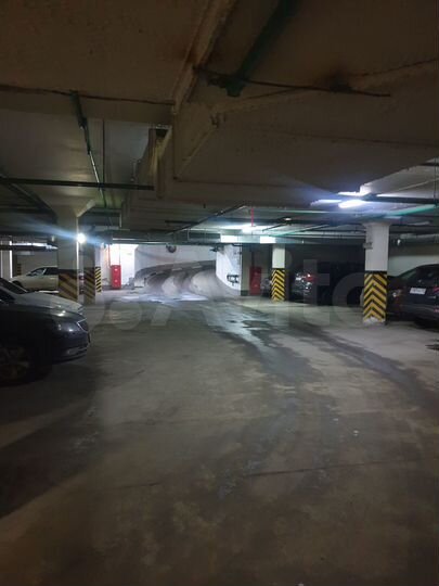 Машиноместо, 15 м²