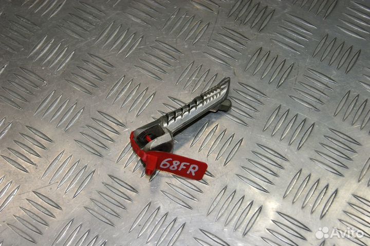 Подножка водителя правая Suzuki GSX-R600, K6-K7